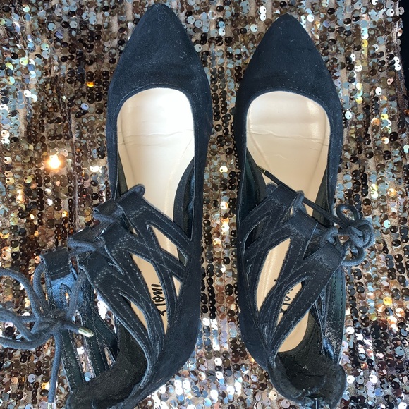 Flats - Picture 2 of 3